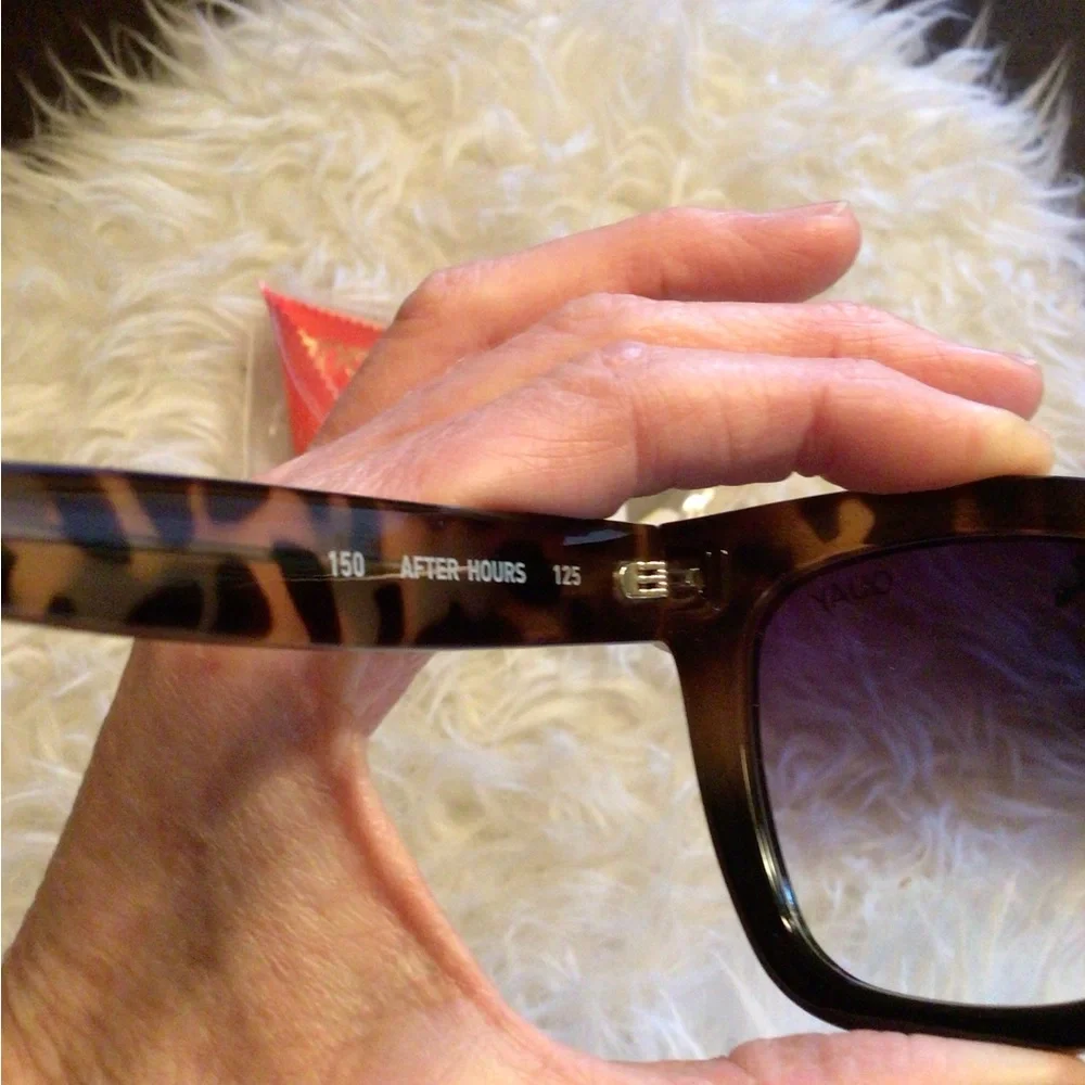 NEW! Quay After hours two tone sunglasses